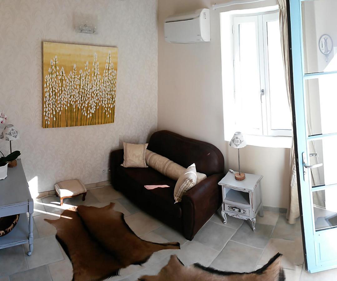 Clarberg - B&B Saint-Andre-de-Roquepertuis ภายนอก รูปภาพ